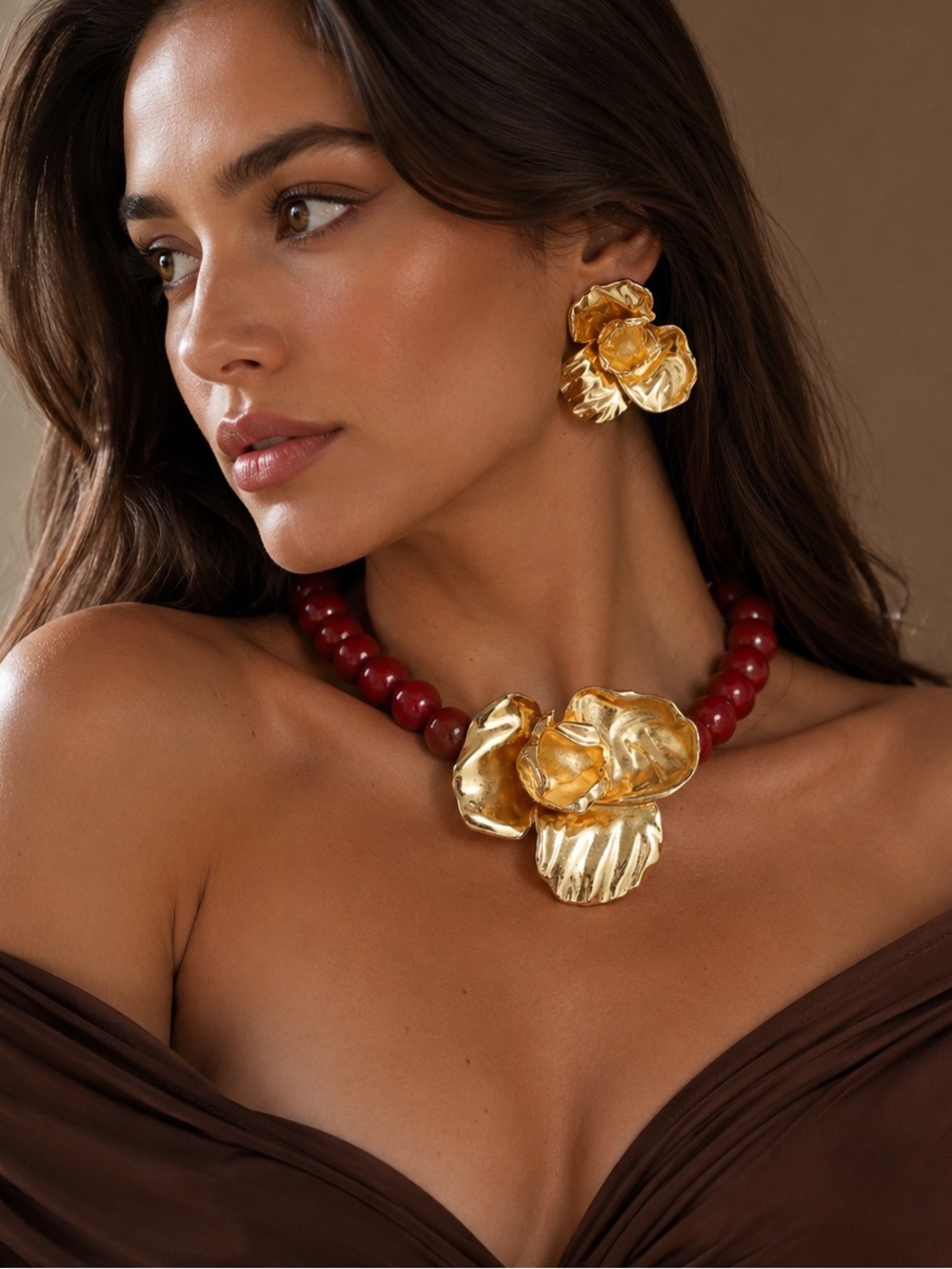Chunky Beaded Necklace and Gold Earrings jewelry set - Picture 5 of 6
